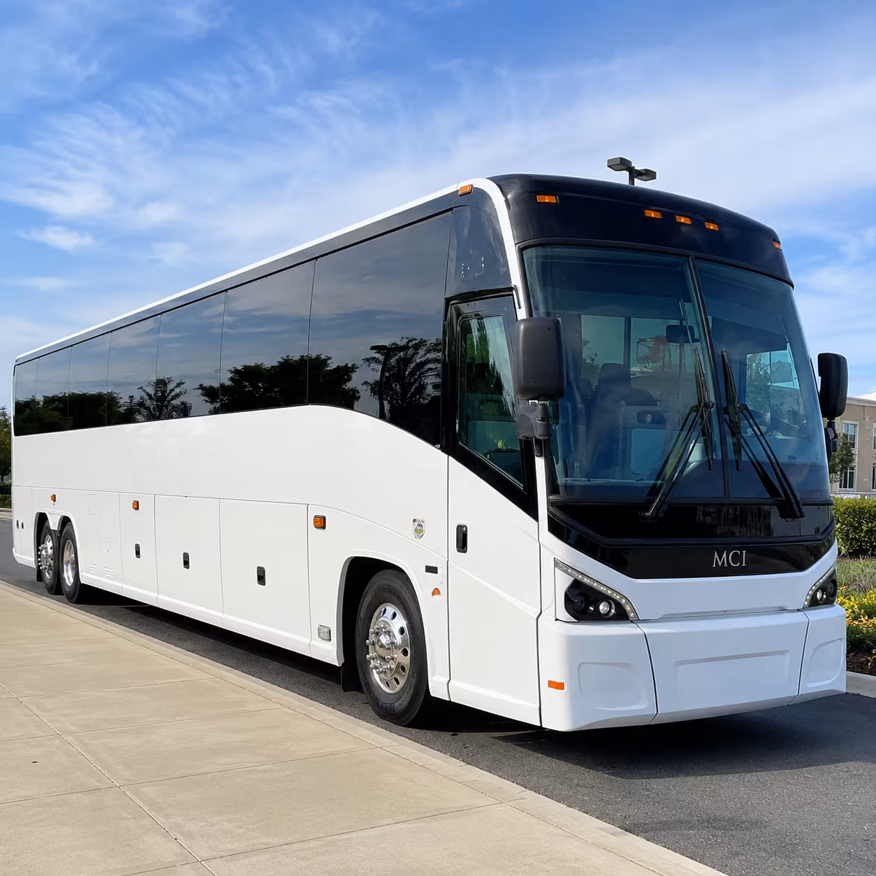 charter bus shuttles between redding hotels and rdd