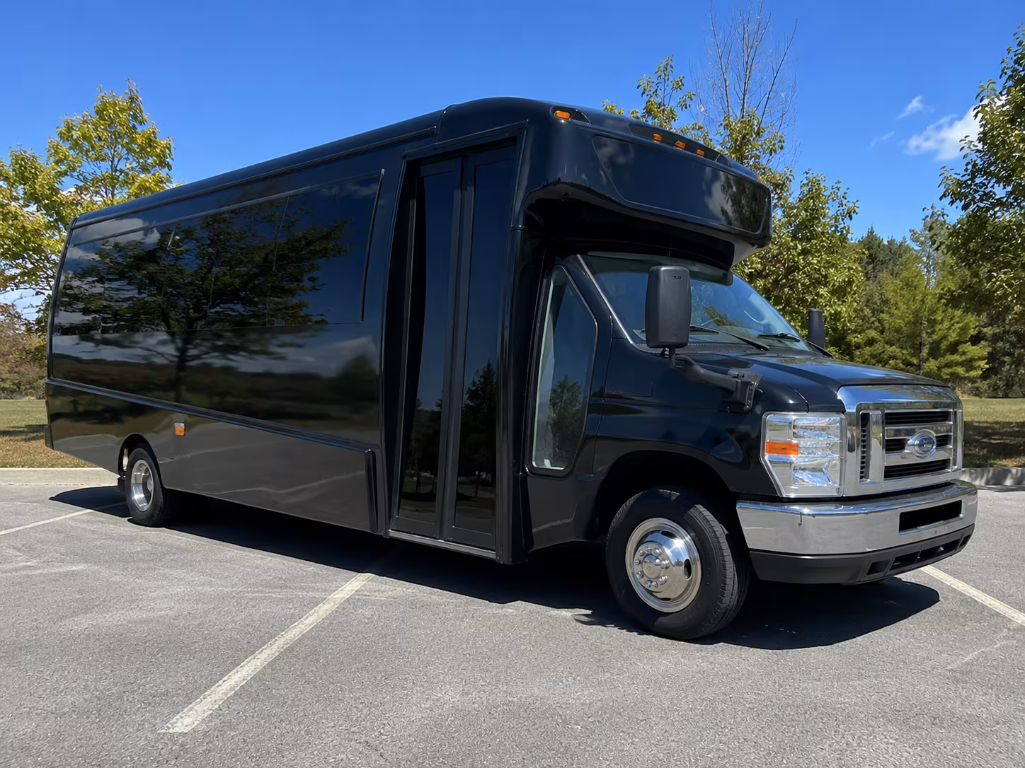 charter buses for turtle bay and mcconnell arboretum field trips