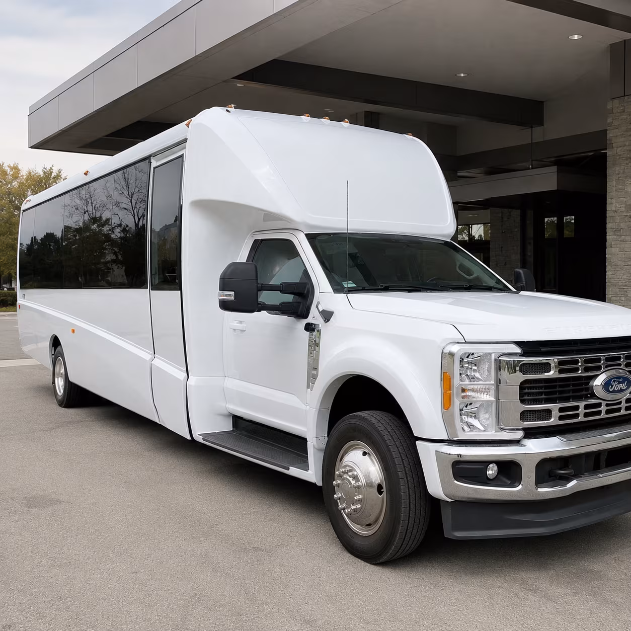 corporate airport transfer buses to redding municipal airport